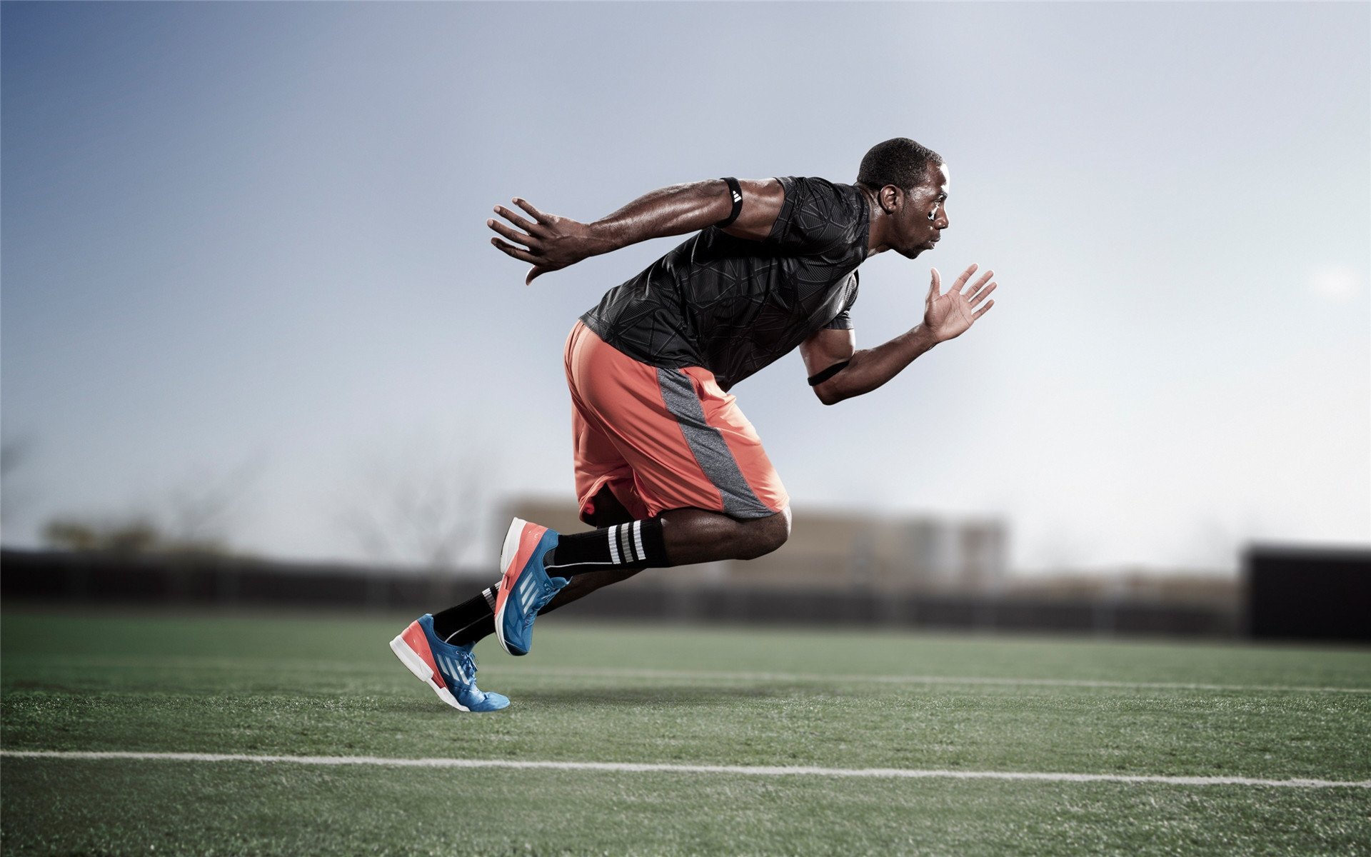  德罗巴焦点对战，C罗与40激战公牛分钟，刷新纪录胜负难料！全场沸腾不已